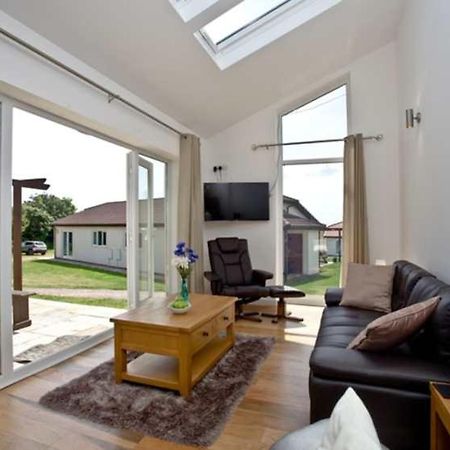 Lovely 2 Bedroom Holiday Chalet Near Sidmouth Exterior foto